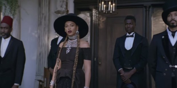 (Source: http://i.huffpost.com/gen/3972734/images/n-BEYONCE-FORMATION-628x314.jpg) 